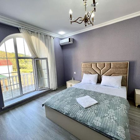 Villa Riverside กาบาลา ภายนอก รูปภาพ
